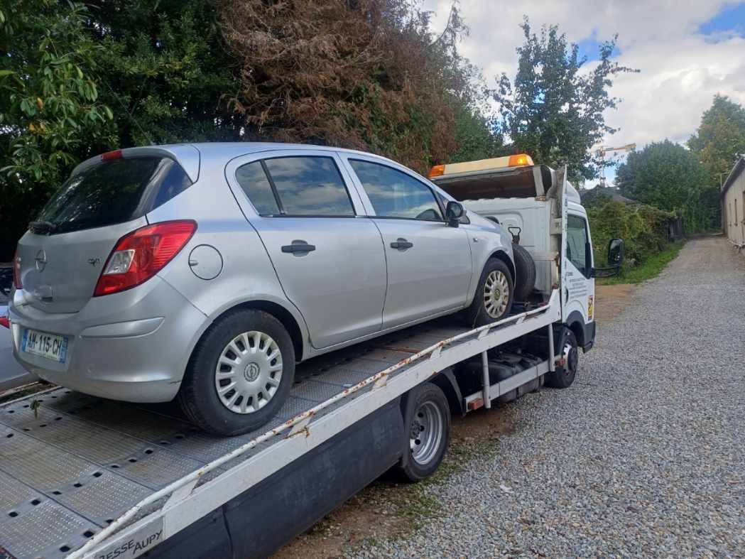 C'est le départ de l'épave pour le centre vhu à brest